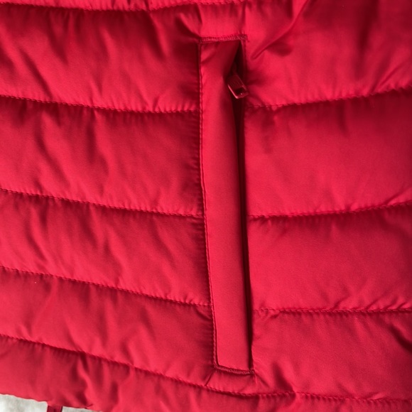 GAP upcycled puffer vest jacket - Picture 5 of 6